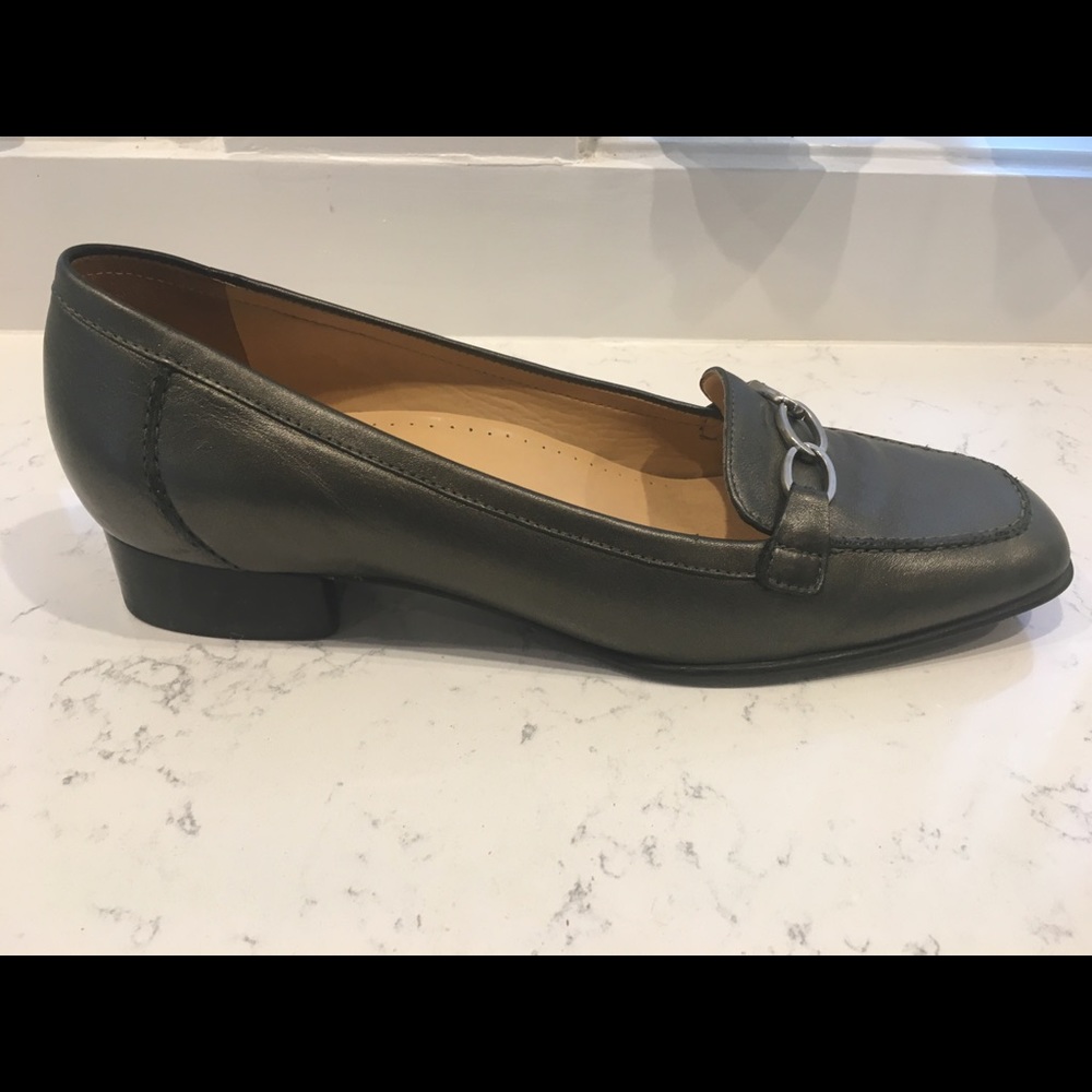 Easy Spirit shoe.